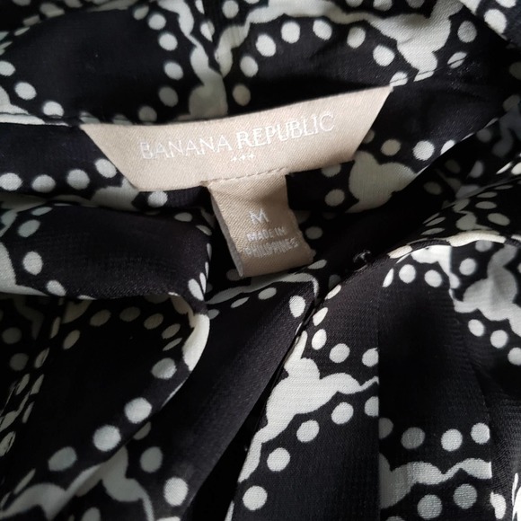 Banana Republic Factory Geometric Print Shell - Picture 5 of 5